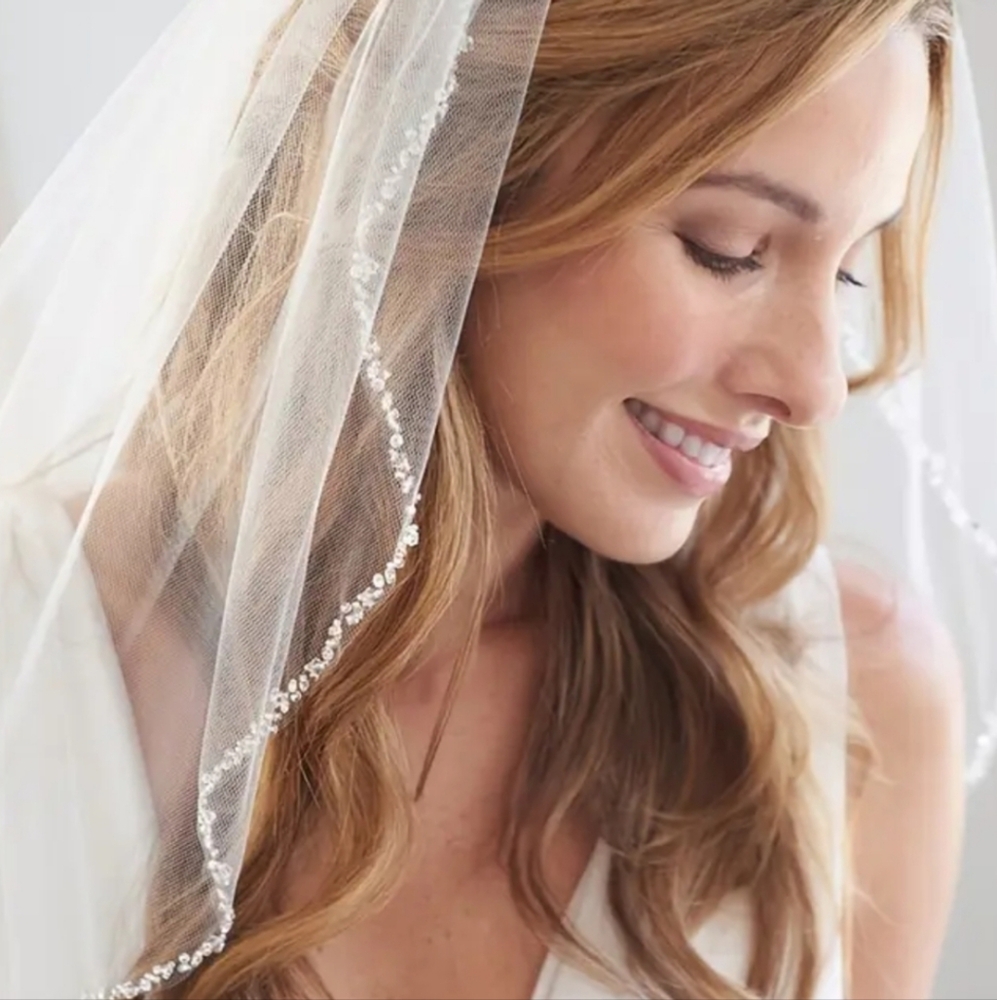 Elegant White Bridal Veil